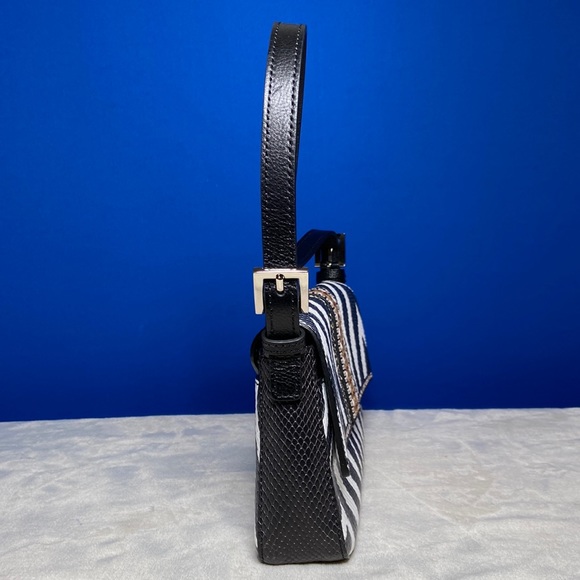 Gorgeous and exotic! Brighton Africa Stories Tarina Python Baguette Handbag. - Picture 4 of 16